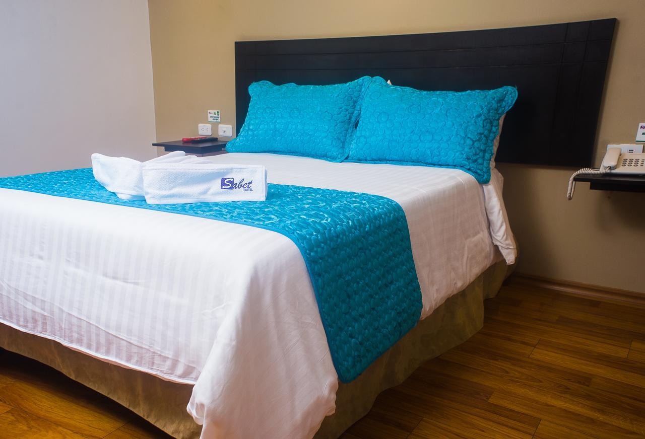Hotel Sabet Quito Kültér fotó
