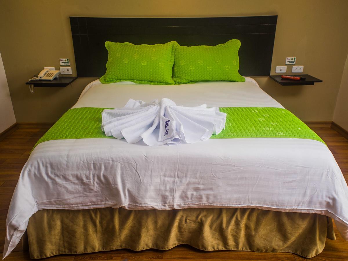 Hotel Sabet Quito Kültér fotó
